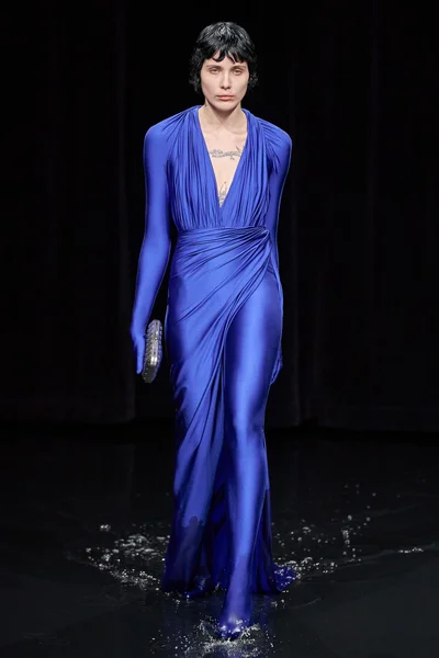 Look 97